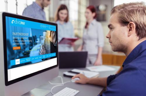 Провели 300+ консультаций онлайн